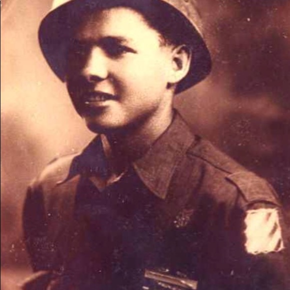 Meet your Posher, Mark - Picture 1 of 1